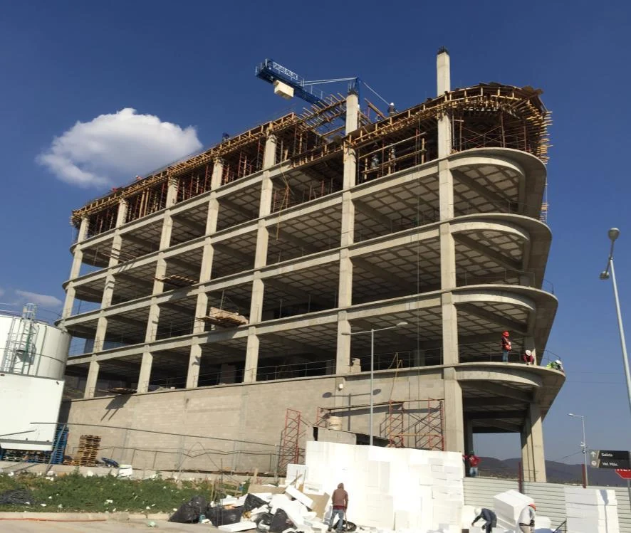 Corporativo Uptown — Registro de construcción